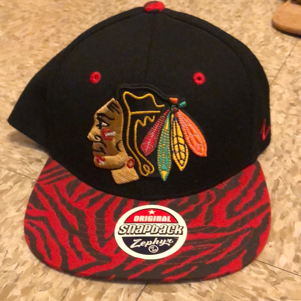 Black and red blackhawks SnapBack NEW